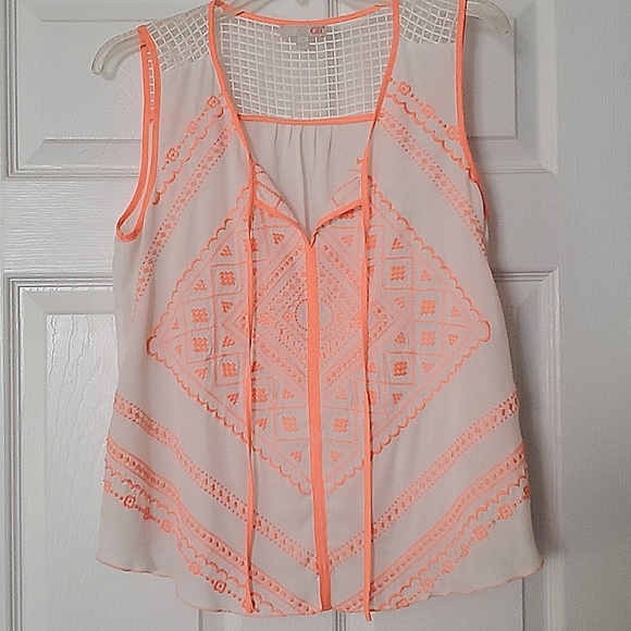 GB Embroidered sleeveless top, unique coral/orange design, Size M - Picture 2 of 9
